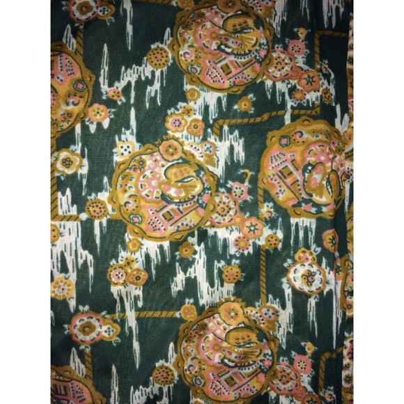 *SOLD* 1960s Vintage button down collared t-shirt - Picture 3 of 7